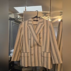 Ralph Lauren Cream and Navy Linen Blend Suite. Blazer Size 14, Pants Size 12